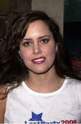 Ione Skye photo