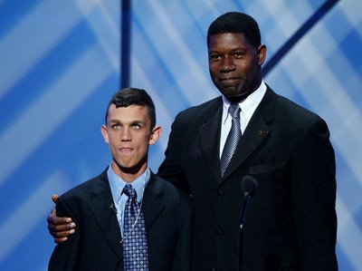 Dennis Haysbert photo