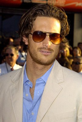Oliver Hudson photo