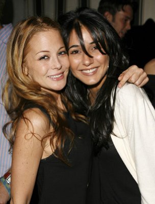 Emmanuelle Chriqui photo