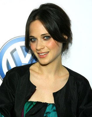 Zooey Deschanel photo