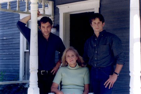 Sally Kirkland photo