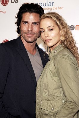 Elizabeth Berkley photo