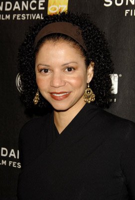 Gloria Reuben photo