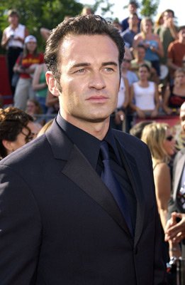 Julian McMahon photo