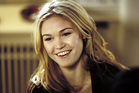 Julia Stiles photo