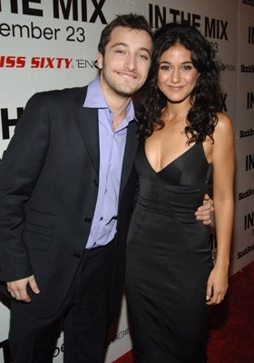 Emmanuelle Chriqui photo