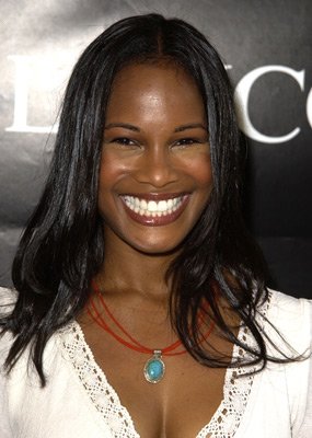 Robinne Lee photo