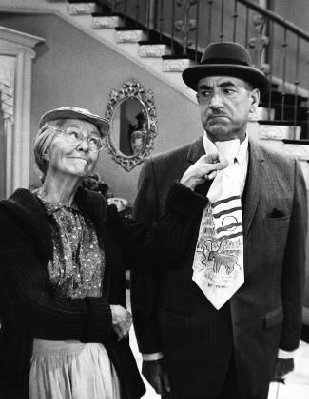 Raymond Bailey photo