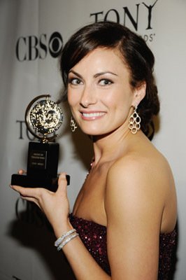 Laura Benanti photo