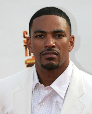 Laz Alonso photo