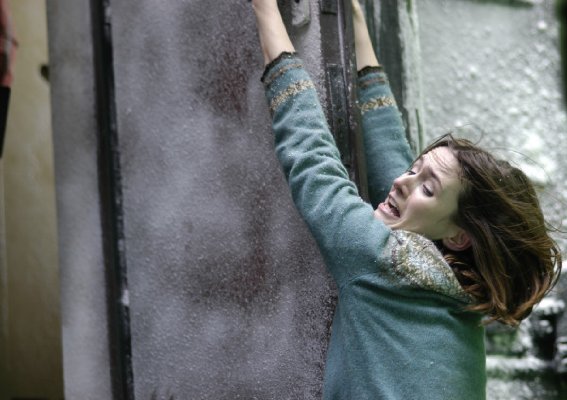 Emily Mortimer photo