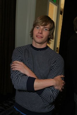 Hunter Parrish photo