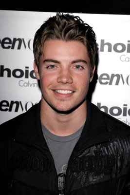 Josh Henderson photo