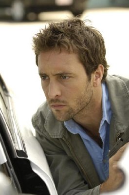 Alex O'Loughlin photo