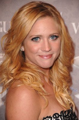 Brittany Snow photo