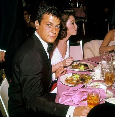 Tony Curtis photo