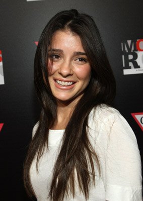 Shiri Appleby photo