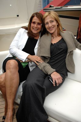 Lorraine Bracco photo
