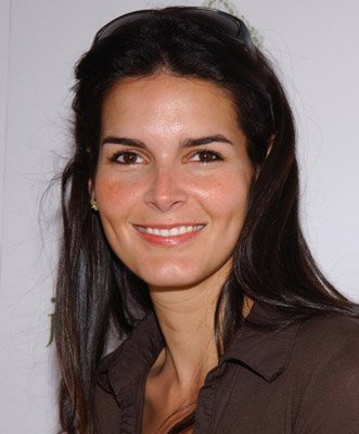 Angie Harmon photo