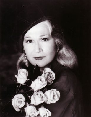 Diane Ladd photo