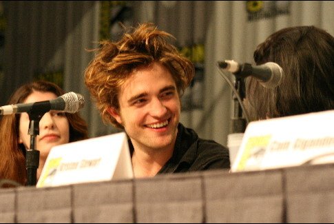 Robert Pattinson photo