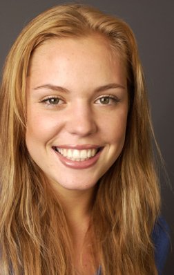 Agnes Bruckner photo