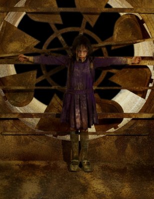 Jodelle Ferland photo