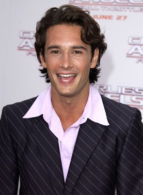 Rodrigo Santoro photo