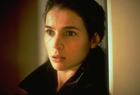 Julia Ormond photo
