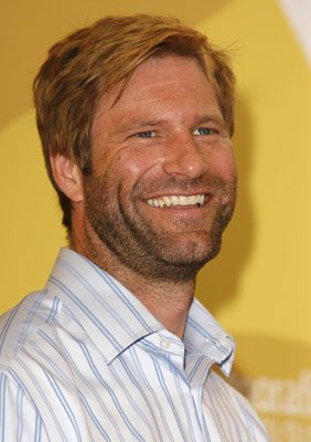Aaron Eckhart photo