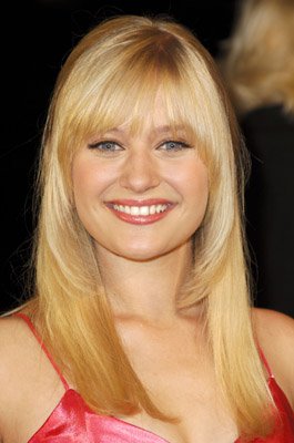 Carly Schroeder photo