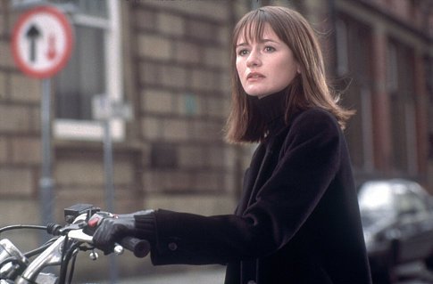 Emily Mortimer photo