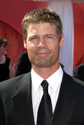 Joel Gretsch photo
