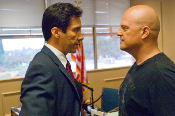 Michael Chiklis photo