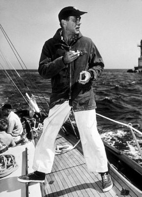 Humphrey Bogart photo