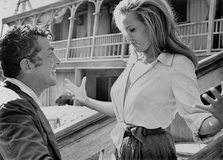 Ursula Andress photo