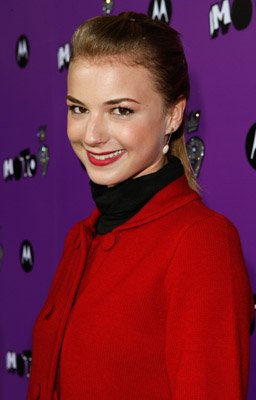 Emily VanCamp photo