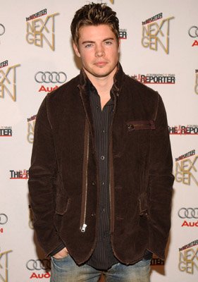 Josh Henderson photo