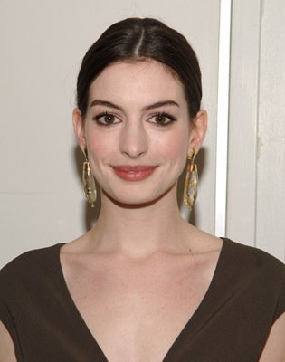 Anne Hathaway photo