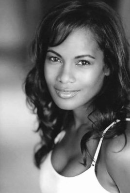 Robinne Lee photo