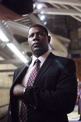 Dennis Haysbert photo