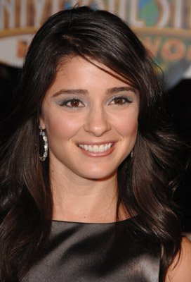 Shiri Appleby photo