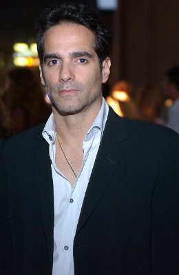 Yul Vazquez photo