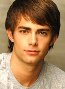 Jonathan Bennett photo