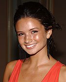 Alice Greczyn photo