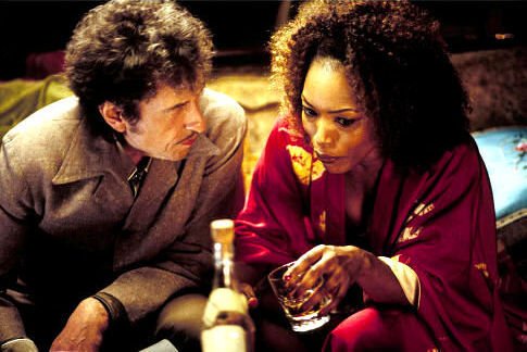 Angela Bassett photo