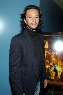 Rodrigo Santoro photo