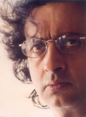 Gulshan Grover photo