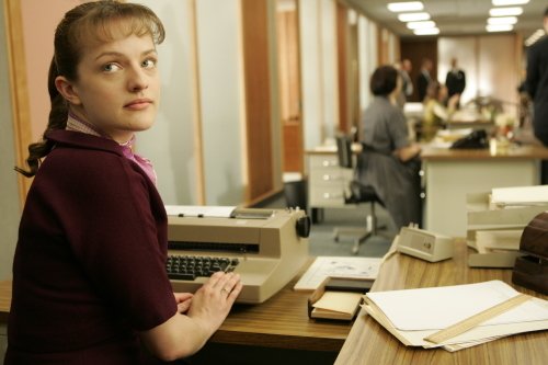 Elisabeth Moss photo